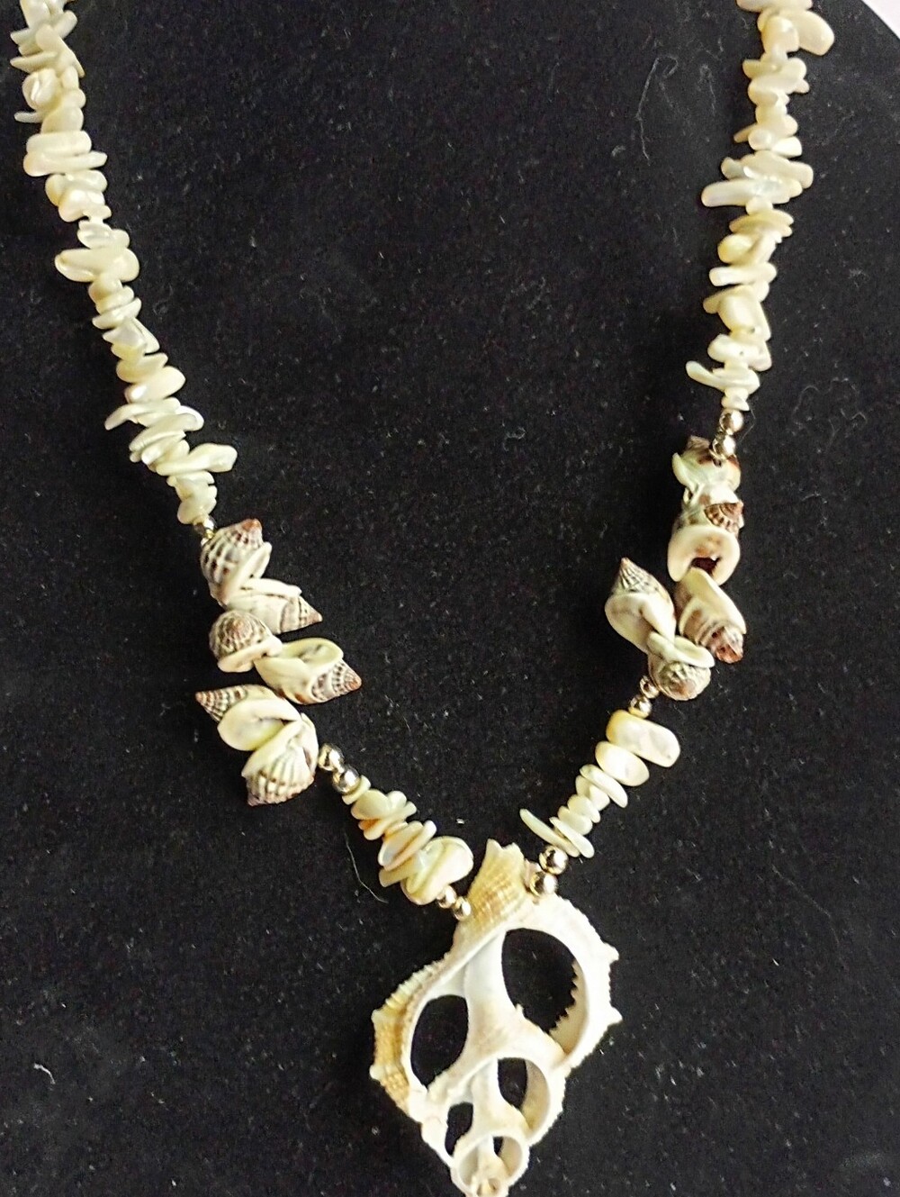Vintage Seashell Necklace
